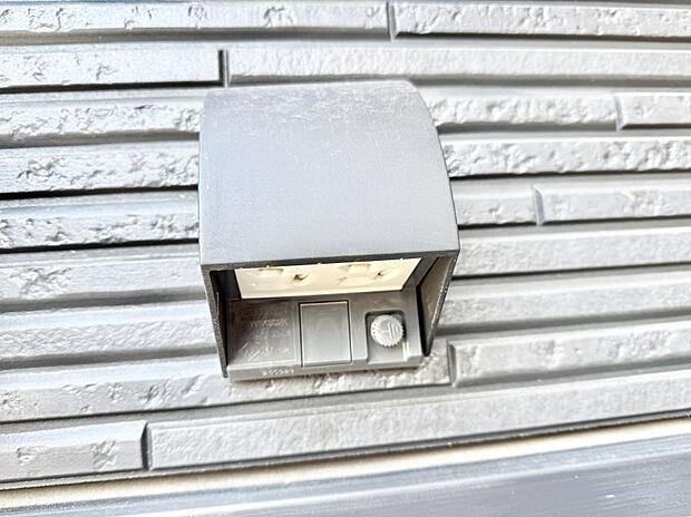 【EV電源】■自宅で簡単に充電でき、エコなカーライフをサポート