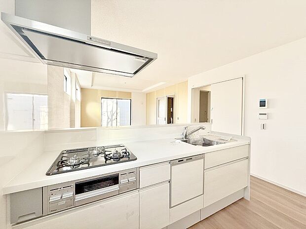 【キッチン】■シンプルで機能的、毎日使いやすいキッチン