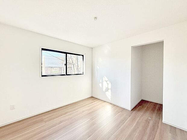 【子供部屋】■仕事や勉強のスペースに使うことで、集中しやすく静かな環境が整います