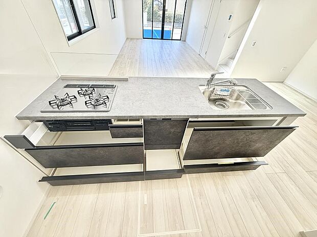 【キッチン】■美味しい時間が生まれる、笑顔あふれるキッチン