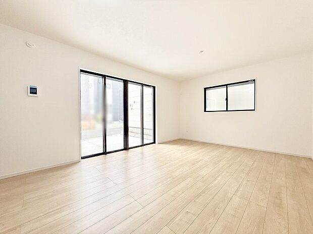 【リビングダイニング】■日常をちょっと特別にする、憩いの空間