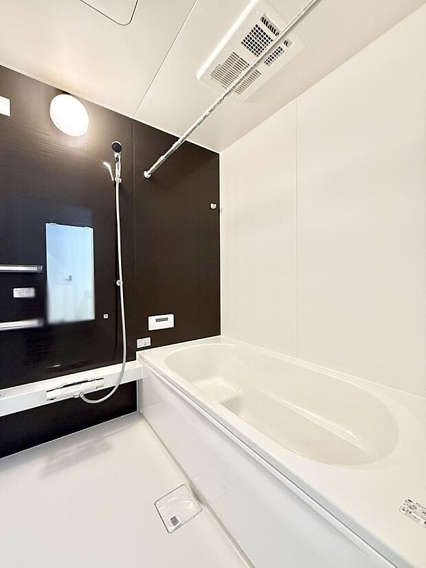 【浴室】■リラックスできる、穏やかな雰囲気です