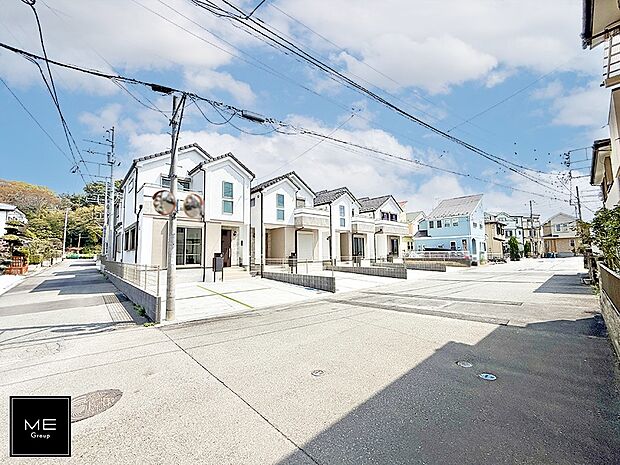 【前面道路含む現地写真】■この道を歩けば、毎日が少し特別になる