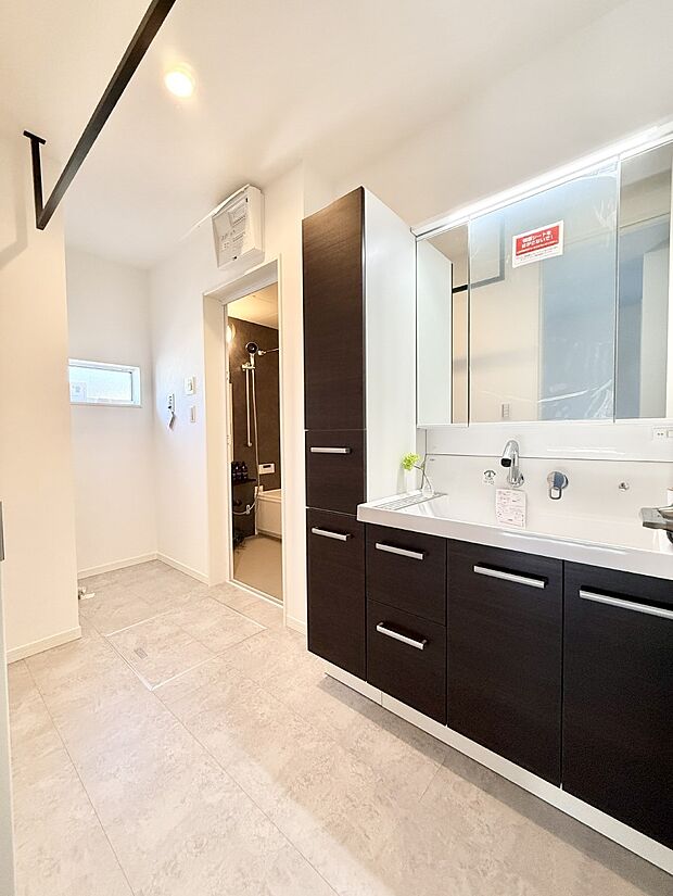 【洗面台・洗面所】■広々とゆとりのある洗面所♪