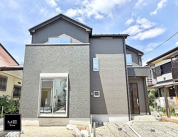 【現地外観写真】■家族みんなが笑顔で過ごせる、安心感のある住まい