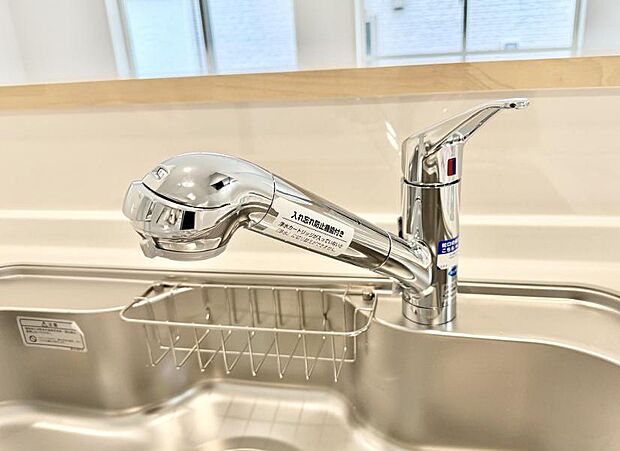 【浄水器】■清潔でおいしい水を手軽に供給してくれます