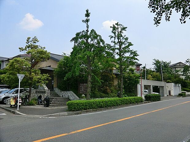 岡崎医院(約1,100m・徒歩14分)