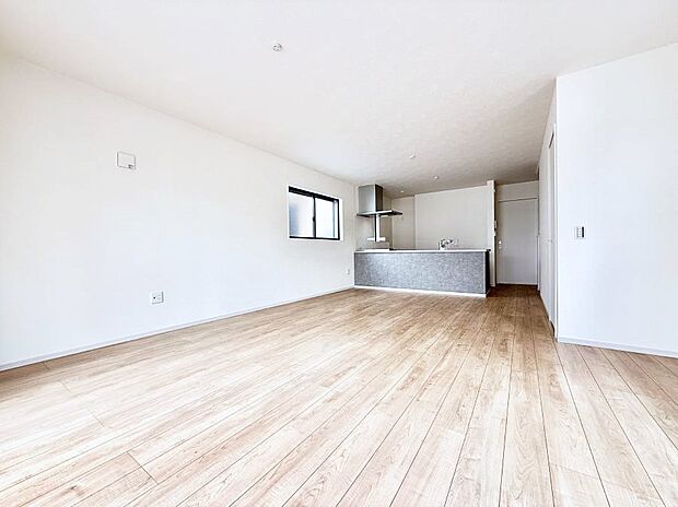 【リビング】インテリアを考えるのが楽しみな広いリビングです!