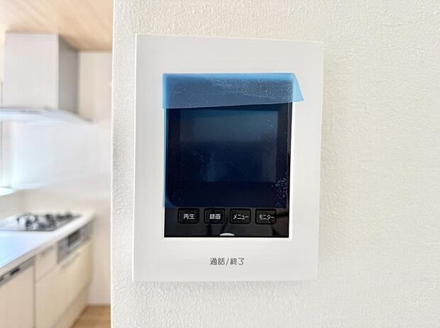 【TVモニター付インターフォン】■訪問者を確認できて安心感が増します