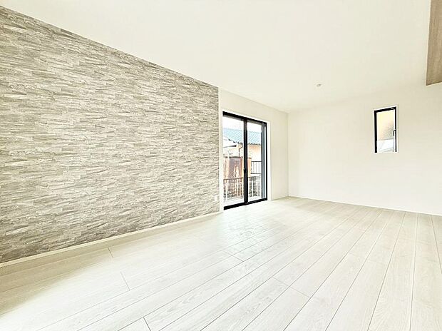 【リビングダイニング】ここにいる時間が一番長いから やっぱりリビングは明るい方がいいですよね