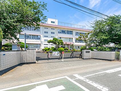 平塚市立神田小学校 399m(5分)