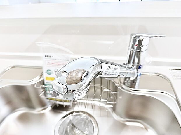 【浄水器】■清潔でおいしい水を手軽に供給してくれます