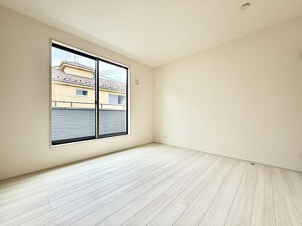 【子供部屋】■陽射しが差し込む暖かいお部屋