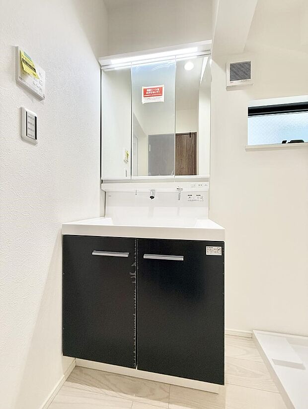 【洗面台・洗面所】清潔感のある洗面所です！  