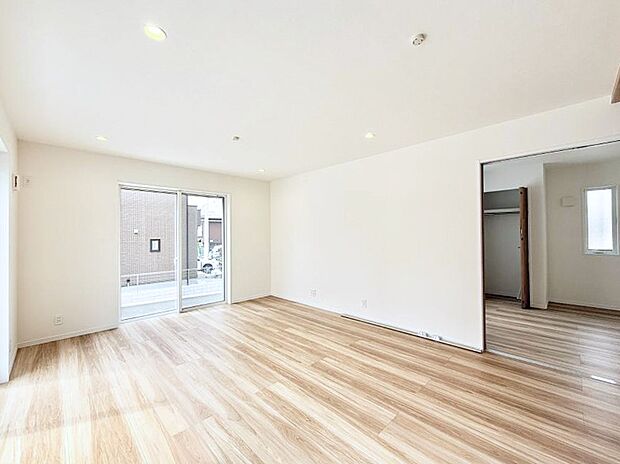 【ダイニング】くつろぎと笑顔が集まる、心温まるリビング