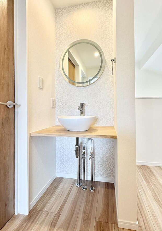 【その他内観】■セカンド洗面があると、気が付いたときにいつでも手洗い・うがいができますね