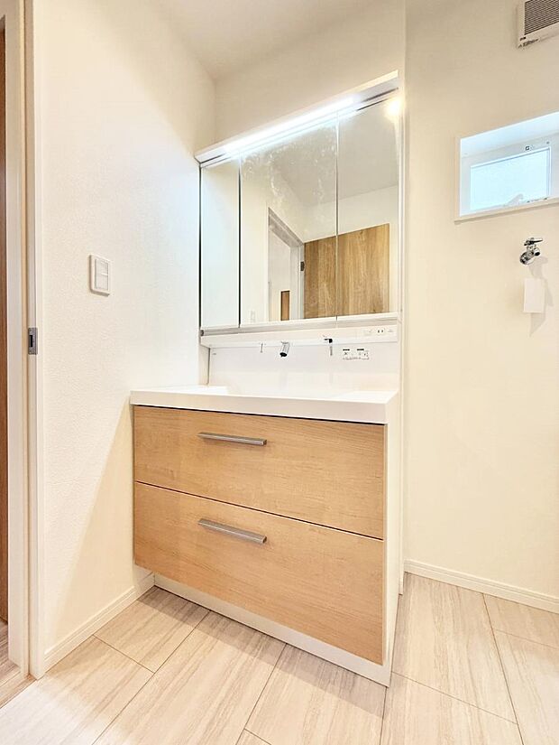 【洗面台・洗面所】清潔感のある洗面所です！  