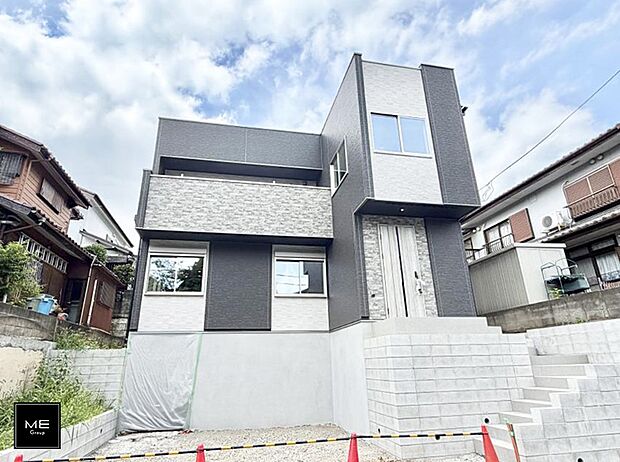 【現地外観写真】1号棟 ■暮らしを豊かにする充実した仕様設備で快適に