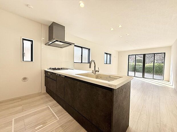 【ダイニングキッチン】■作る楽しみと食べる幸せを届けるキッチン