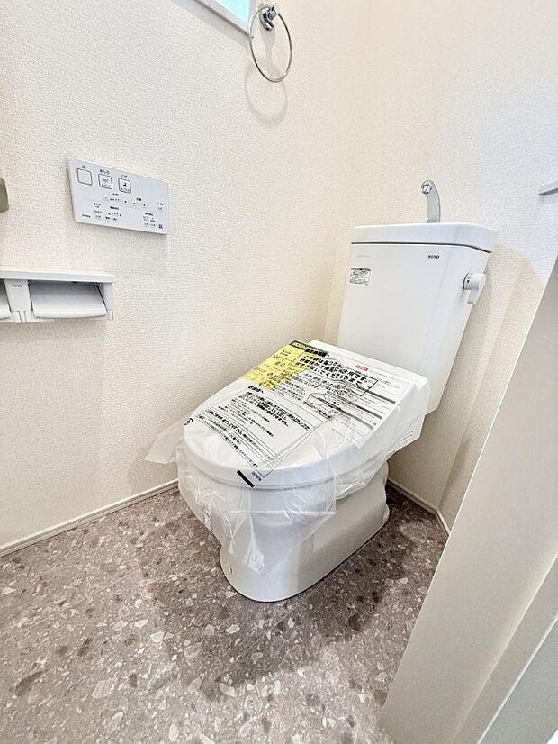【トイレ】■毎日使う場所だからこそ、清潔感溢れる空間