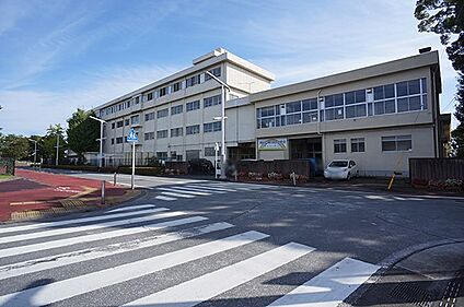 小田原市立東富水小学校 1300m(17分)