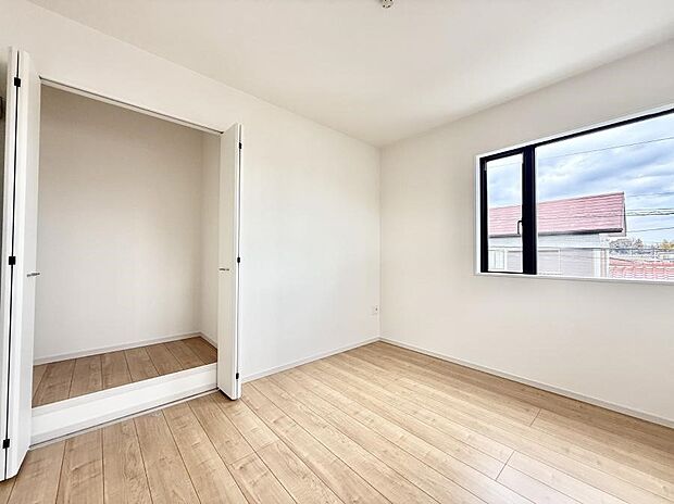 【リビング以外の居室】■落ち着いた雰囲気のお部屋で心が安らぐ空間