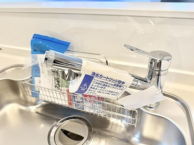 【浄水器】■清潔でおいしい水を手軽に供給してくれます