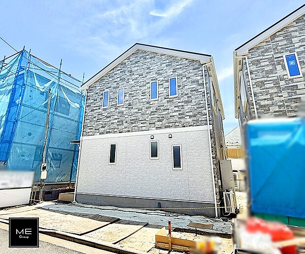 【現地外観写真】A号棟  ■暮らしを豊かにする充実した仕様設備で快適に