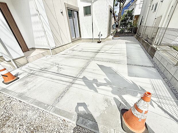 【駐車場】■快適な駐車スペースで安心