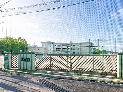 川崎市立長沢中学校 850m(11分)