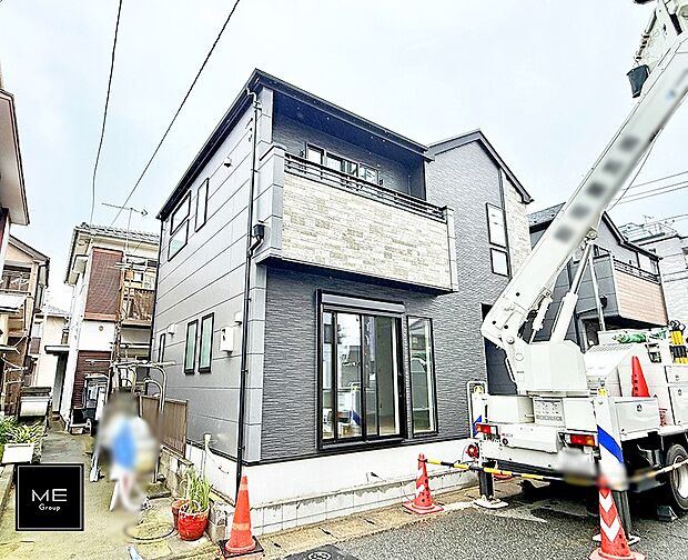 【現地外観写真】2号棟  ■家族みんなが笑顔で過ごせる、安心感のある住まい