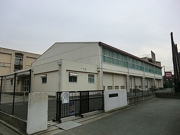 横浜市立下瀬谷中学校(約1,200m・徒歩15分)