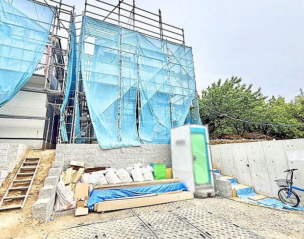 【現地外観写真】2号棟  ■まずは一度ご覧ください