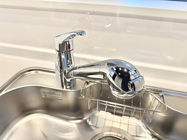 【浄水器】■清潔でおいしい水を手軽に供給してくれます
