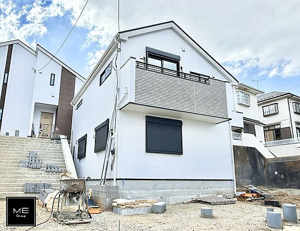 【現地外観写真】4号棟  ■家族みんなが笑顔で過ごせる、安心感のある住まい