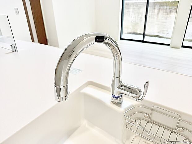 【浄水器】■清潔でおいしい水を手軽に供給してくれます