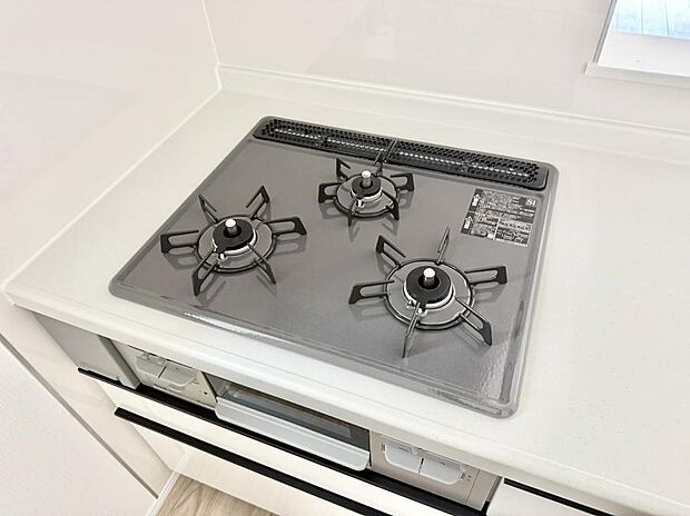 【3口ガスコンロ】■一度に多くの料理ができ便利で効率的