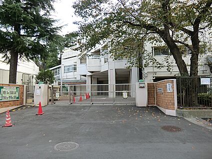 横浜市立初音が丘小学校 400m(5分)
