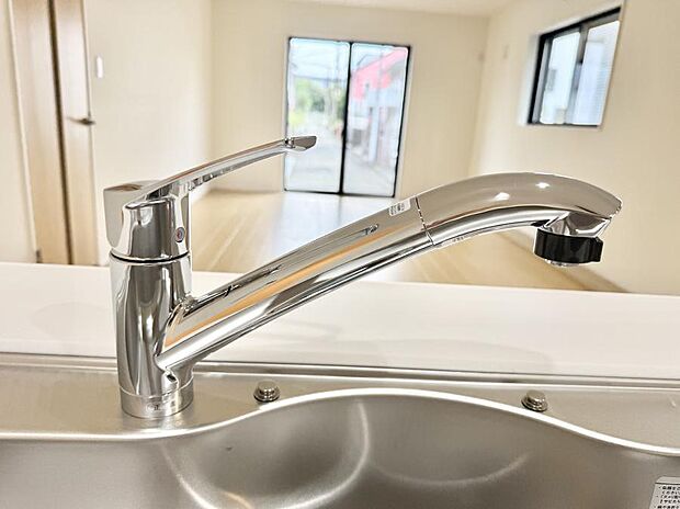 【浄水器】■清潔でおいしい水を手軽に供給してくれます