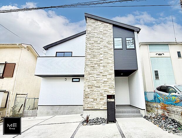 【現地外観写真】1号棟  ■家族みんなが笑顔で過ごせる、安心感のある住まい