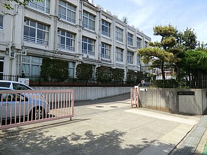 川崎市立下作延小学校 600m(8分)