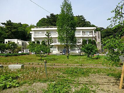 よこはま港南診療所 700m(9分)