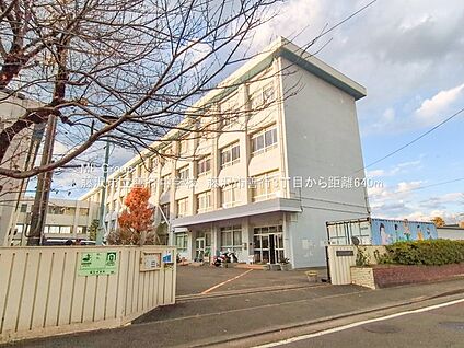藤沢市立善行中学校 700m(9分)