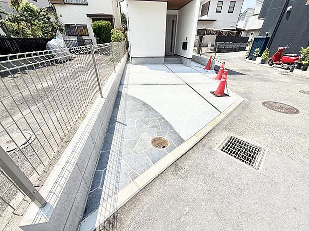 【駐車場】1号棟 ■快適な駐車スペースで安心