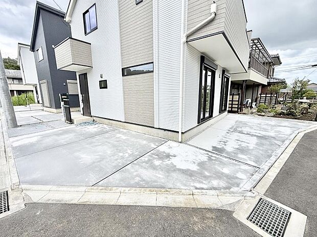 【駐車場】3号棟 ■カースペース有