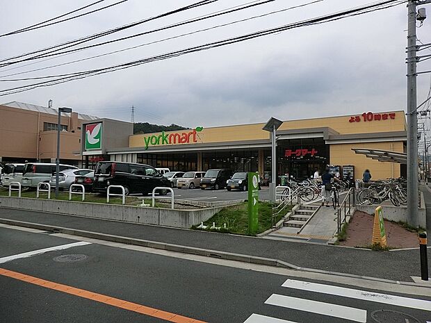ヨークフーズ 六浦店(約1,500m・徒歩19分)