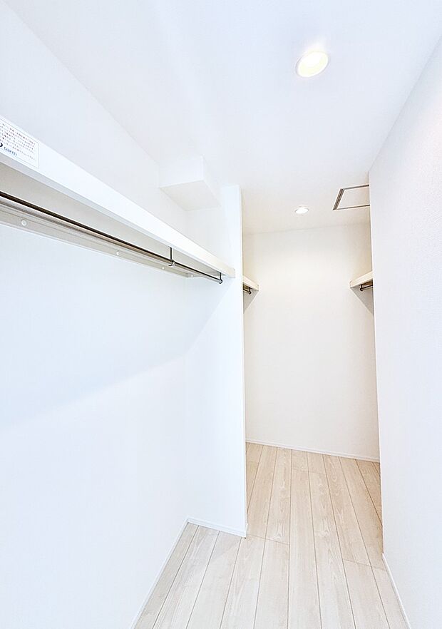 【その他内観】1号棟 ■プラスαの収納スペース