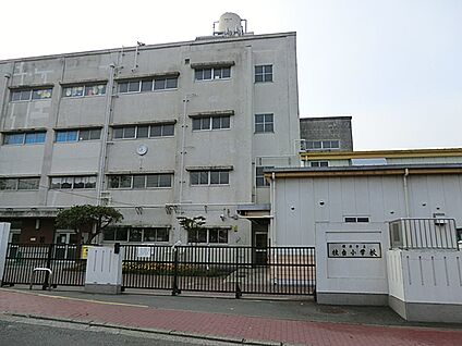 横浜市立桂台小学校 240m(3分)