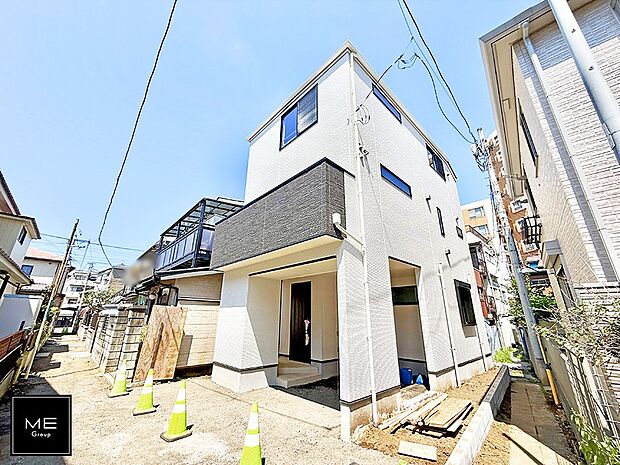 【前面道路含む現地写真】■家族とのお出かけが楽しくなる環境です