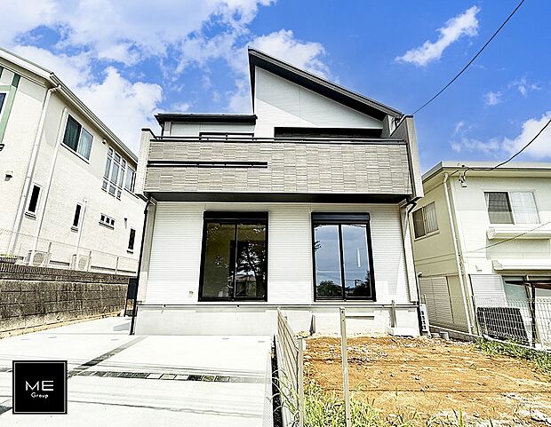 【現地外観写真】1号棟 ■暮らしを彩る充実した設備仕様が備わった住まい
